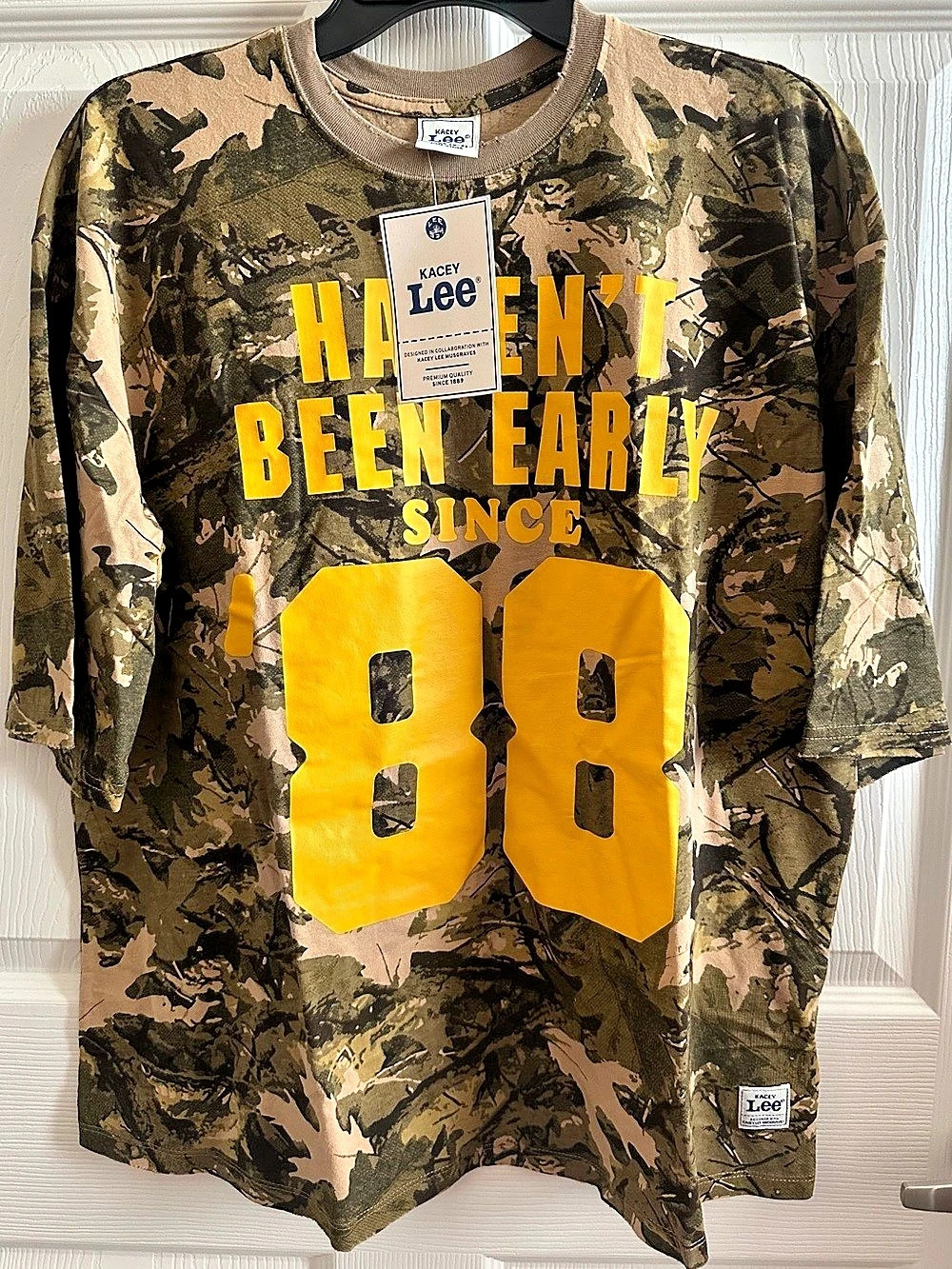 Lee women’s top Camo Graphic Tee Kacey Haven't Been Boxy relax fit 100% cotton n